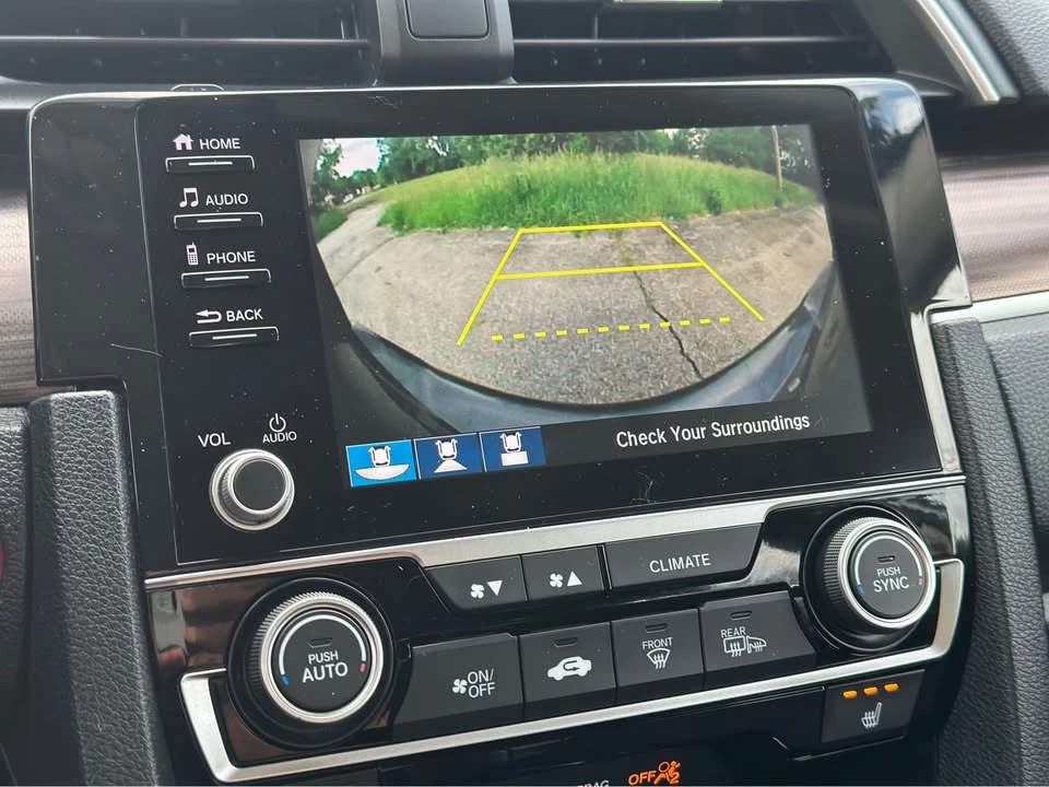 2019 Honda Civic 10th Gen - Image 17 of 21