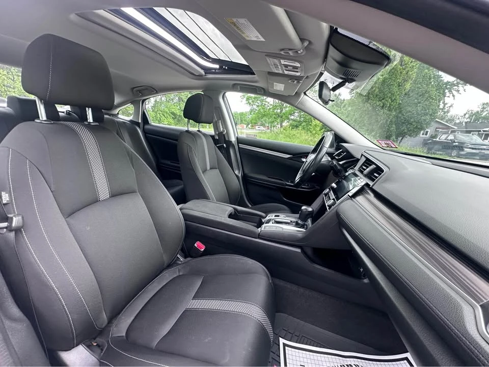 2019 Honda Civic 10th Gen - Image 12 of 21
