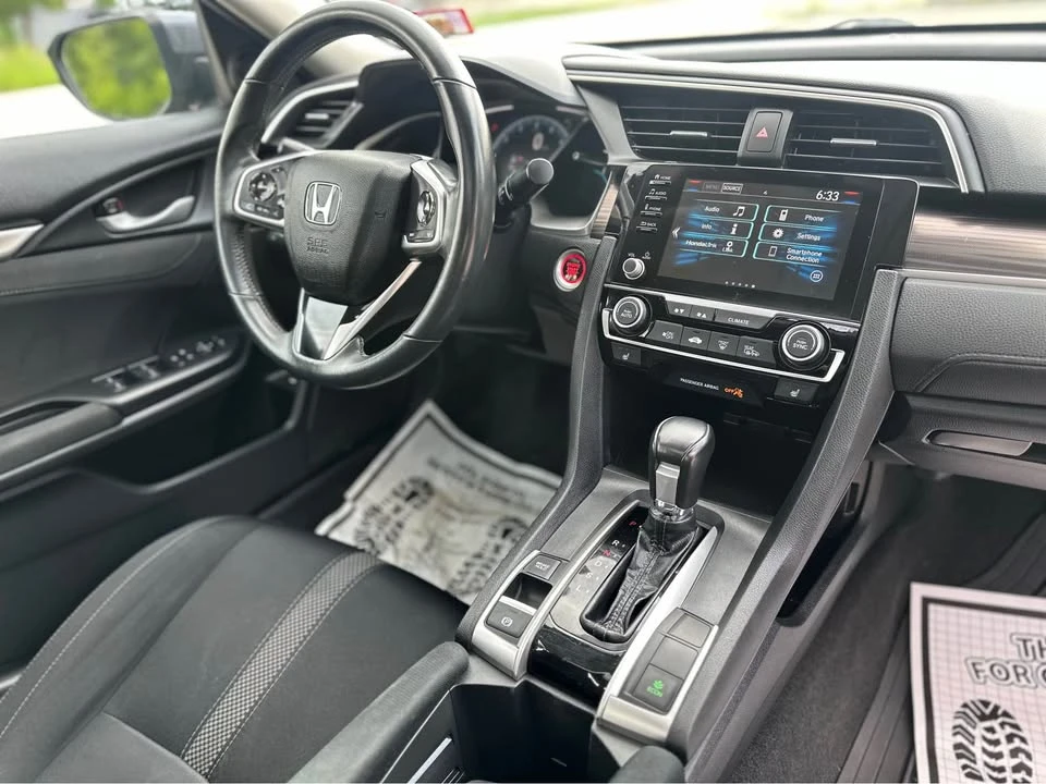 2019 Honda Civic 10th Gen - Image 14 of 21