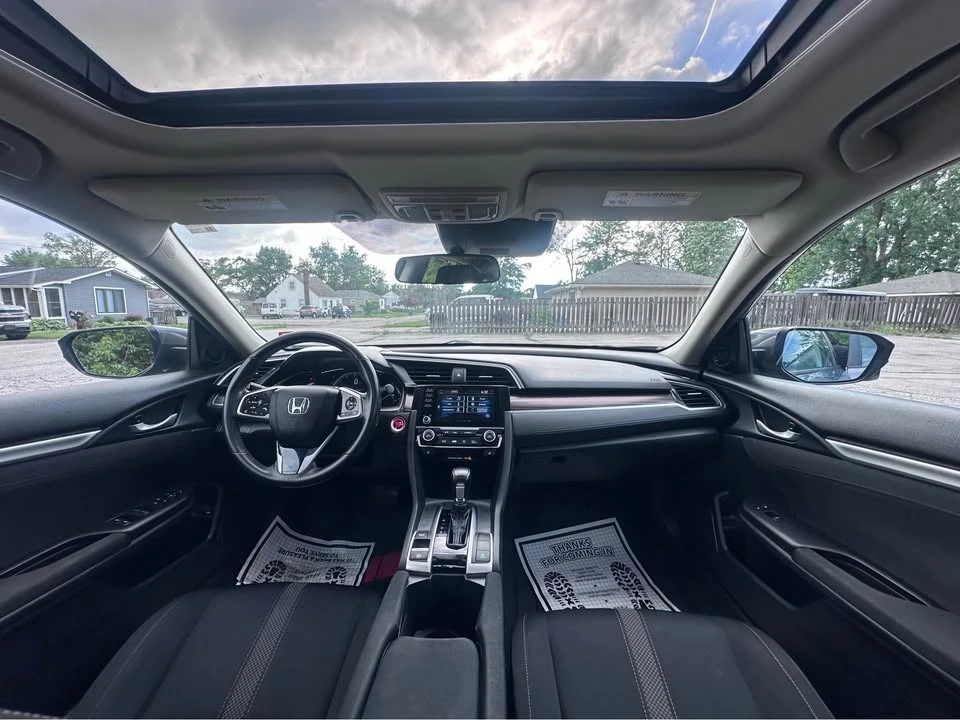 2019 Honda Civic 10th Gen - Image 13 of 21