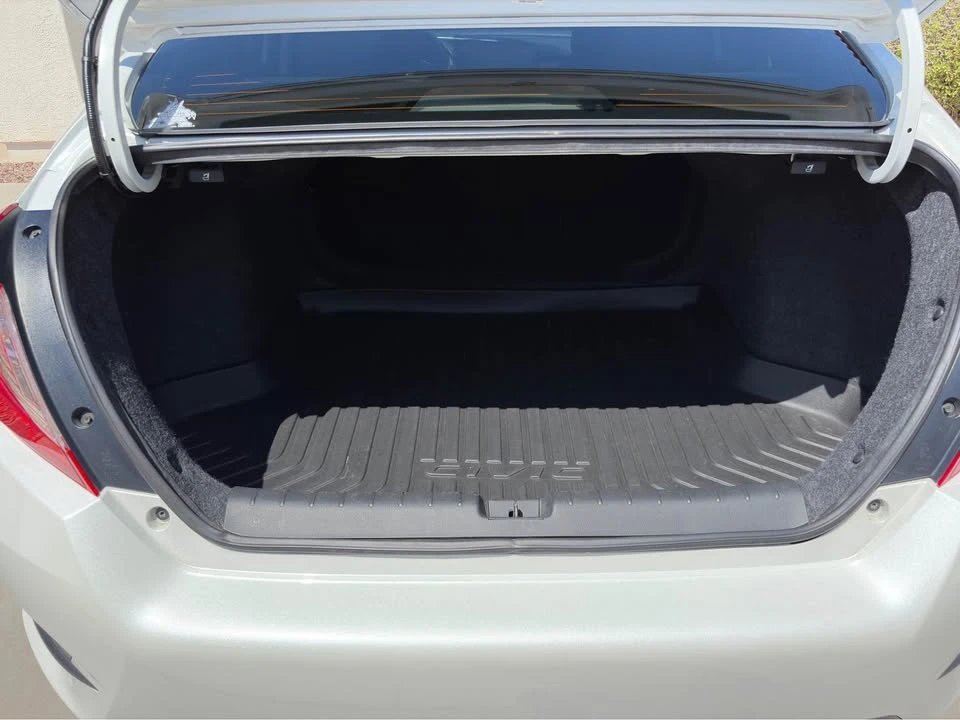 2019 Honda Civic 10th Gen - Image 18 of 20