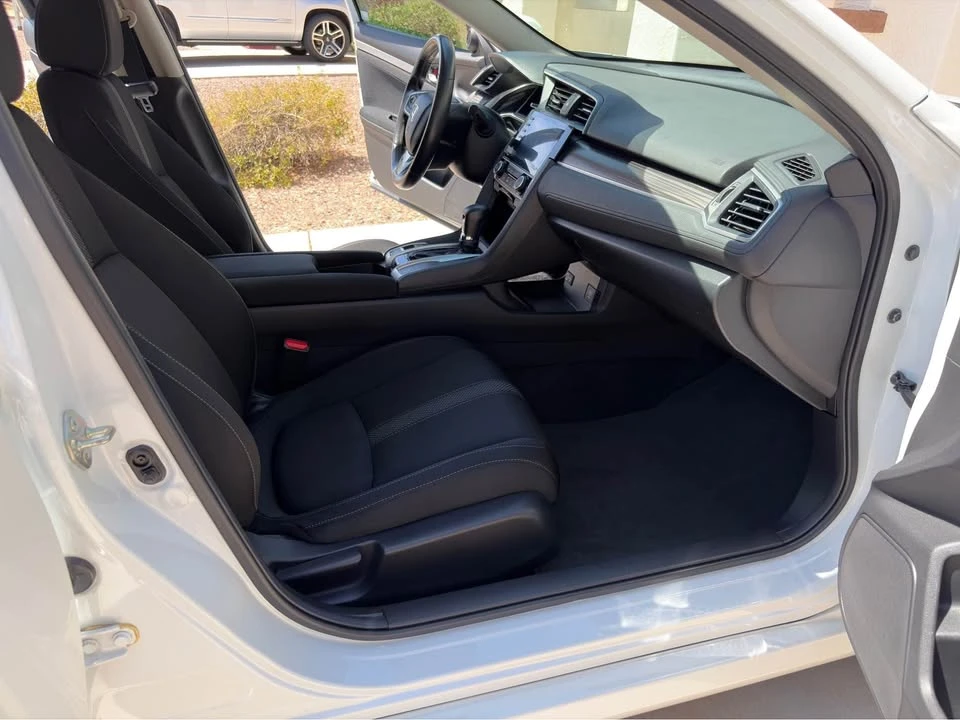 2019 Honda Civic 10th Gen - Image 16 of 20