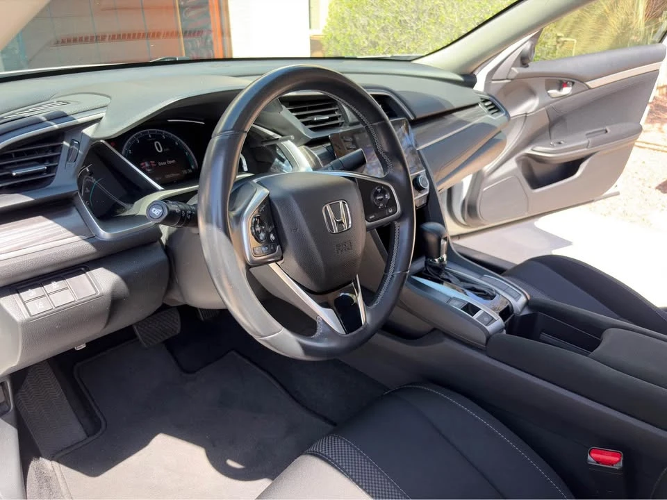 2019 Honda Civic 10th Gen - Image 10 of 20