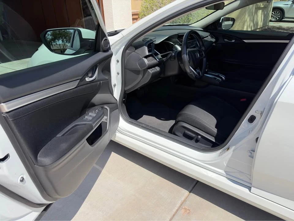 2019 Honda Civic 10th Gen - Image 9 of 20