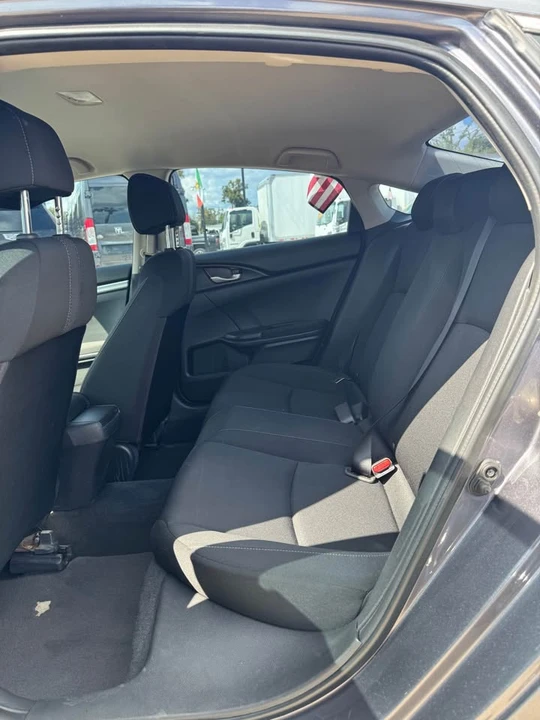 2019 Honda Civic 10th Gen - Image 6 of 10
