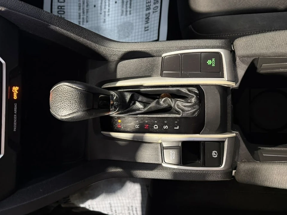 2019 Honda Civic 10th Gen - Image 18 of 31