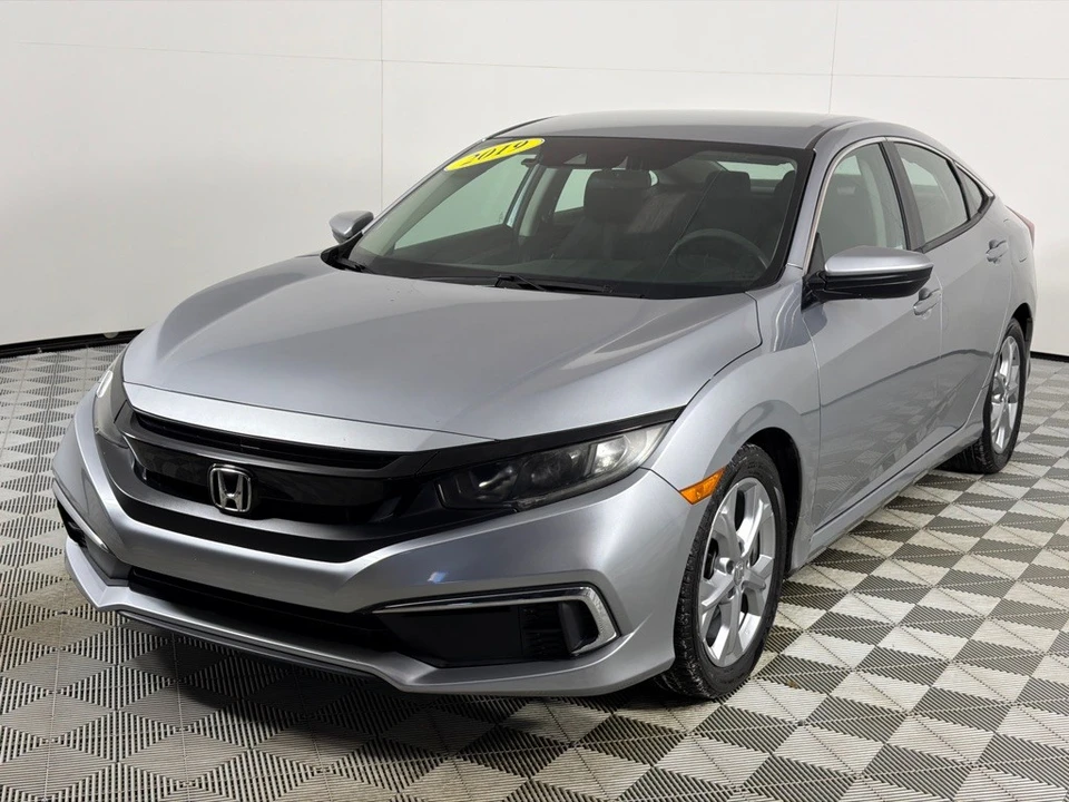 2019 Honda Civic 10th Gen - Image 8 of 12