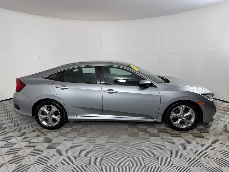 2019 Honda Civic 10th Gen - Image 4 of 12
