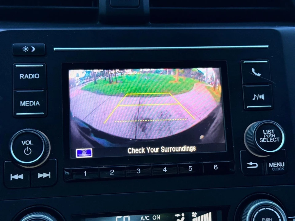 2019 Honda Civic 10th Gen - Image 6 of 7