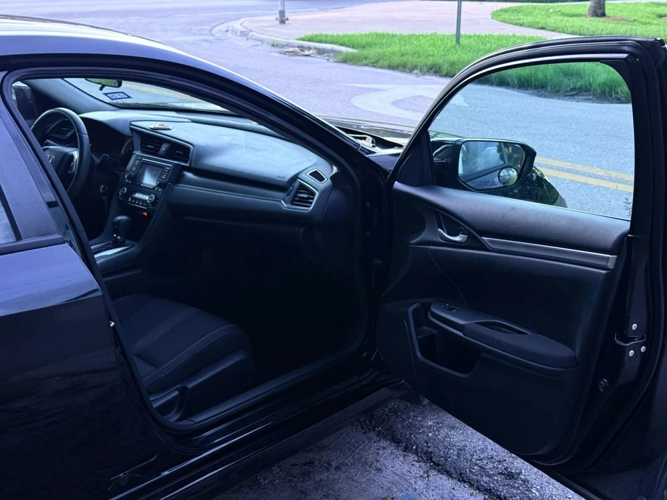 2019 Honda Civic 10th Gen - Image 4 of 7