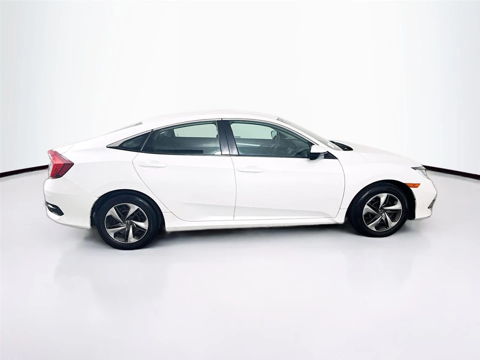 2019 Honda Civic 10th Gen - Image 8 of 21