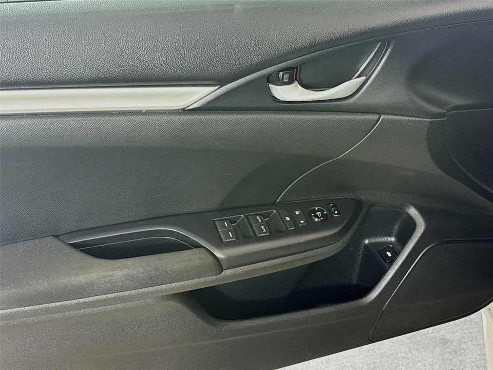 2019 Honda Civic 10th Gen - Image 17 of 21