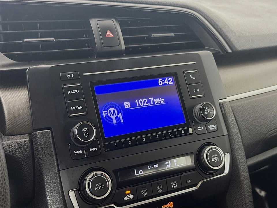 2019 Honda Civic 10th Gen - Image 14 of 21
