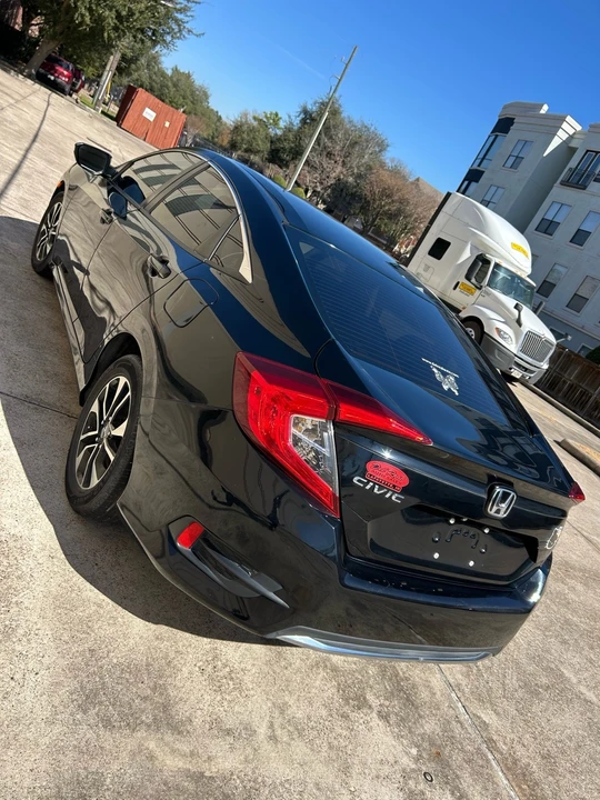 2019 Honda Civic 10th Gen - Image 2 of 21