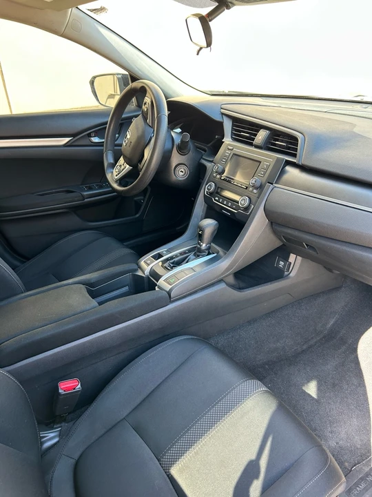 2019 Honda Civic 10th Gen - Image 13 of 21
