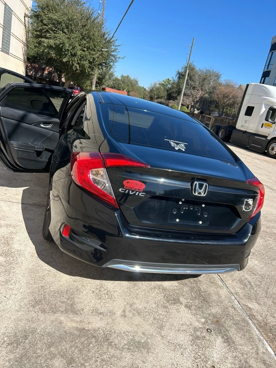 2019 Honda Civic 10th Gen - Image 6 of 21