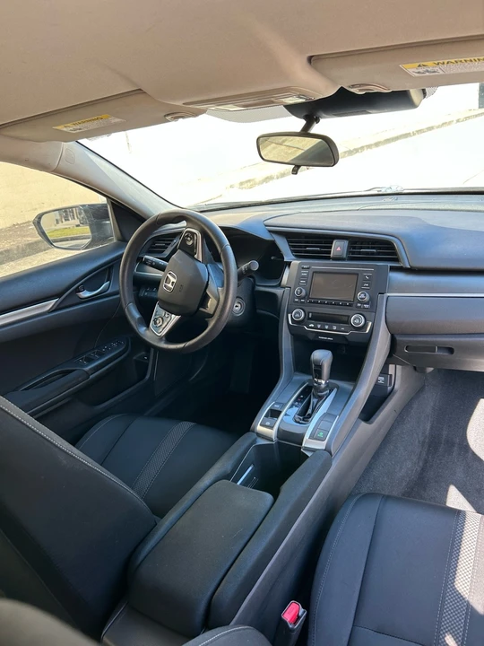 2019 Honda Civic 10th Gen - Image 17 of 21