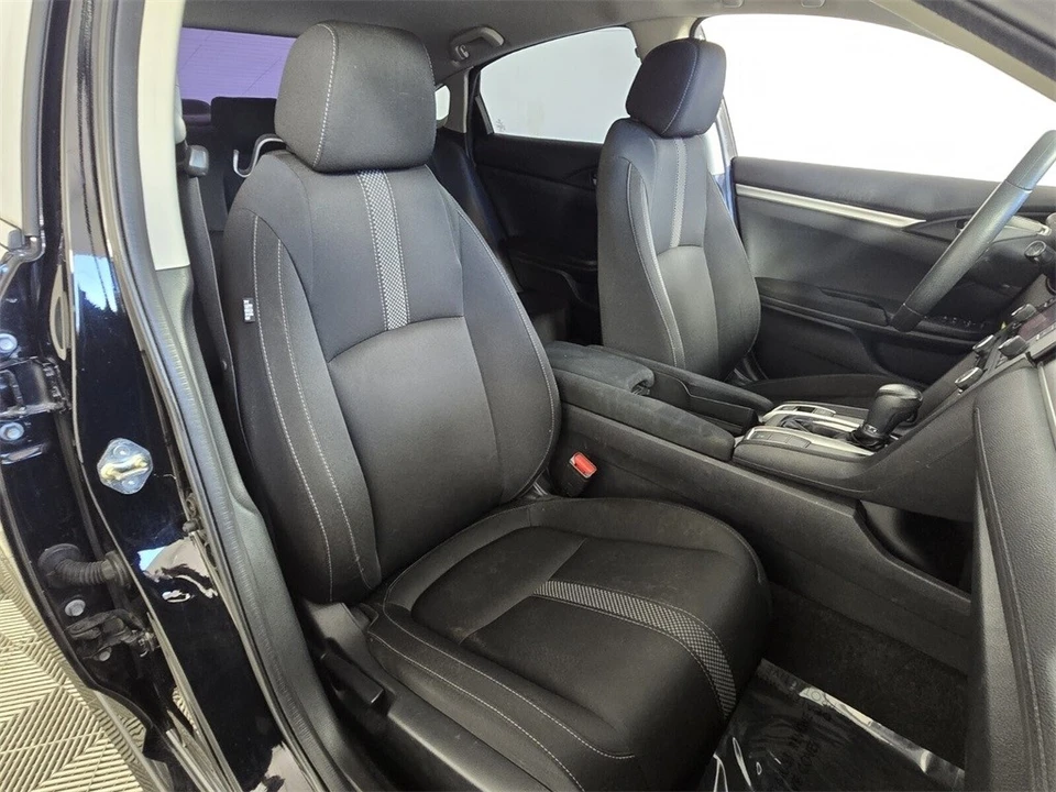 2019 Honda Civic 10th Gen - Image 13 of 21