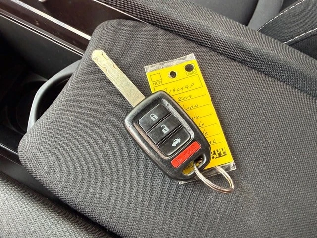 2019 Honda Civic 10th Gen - Image 23 of 24