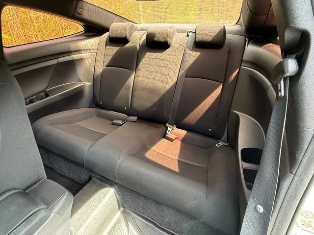 2019 Honda Civic 10th Gen - Image 13 of 21