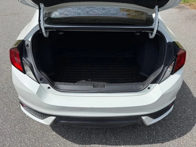 2019 Honda Civic 10th Gen - Image 14 of 21