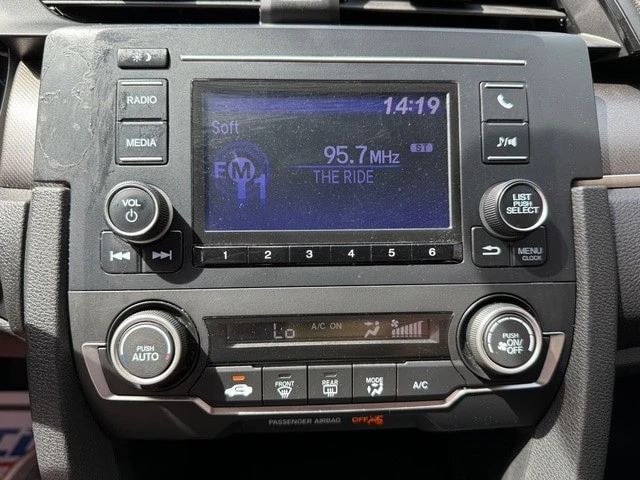 2019 Honda Civic 10th Gen - Image 19 of 21