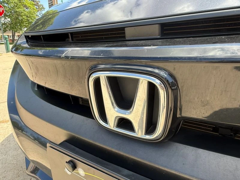 2019 Honda Civic 10th Gen - Image 10 of 12