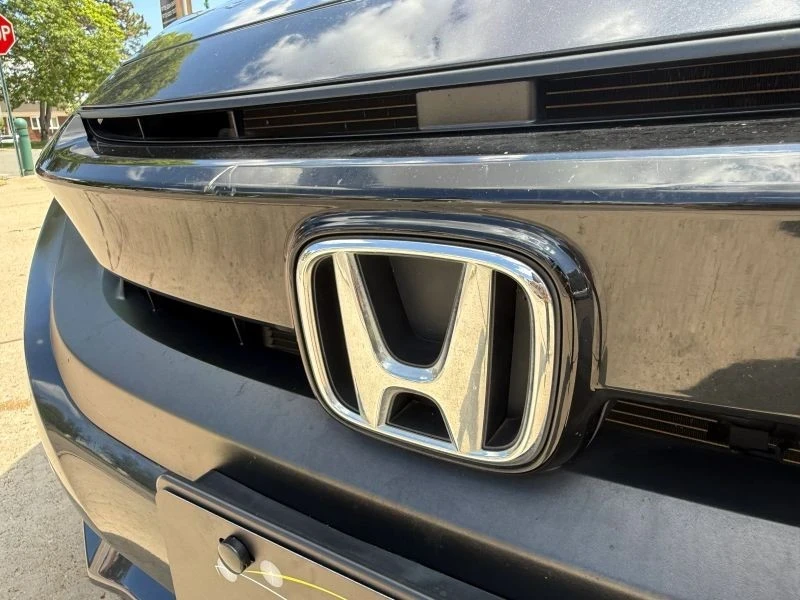2019 Honda Civic 10th Gen - Image 10 of 12