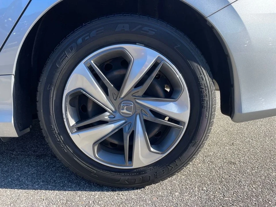 2019 Honda Civic 10th Gen - Image 8 of 12