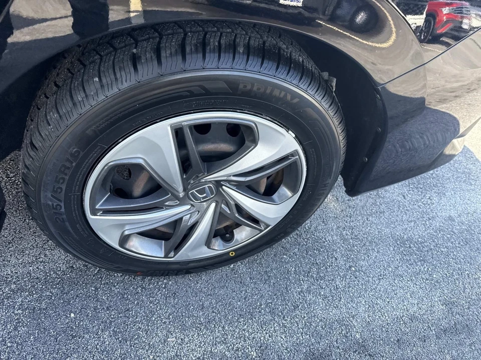 2019 Honda Civic 10th Gen - Image 12 of 21
