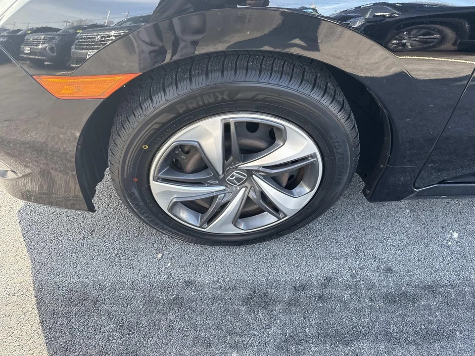 2019 Honda Civic 10th Gen - Image 11 of 21