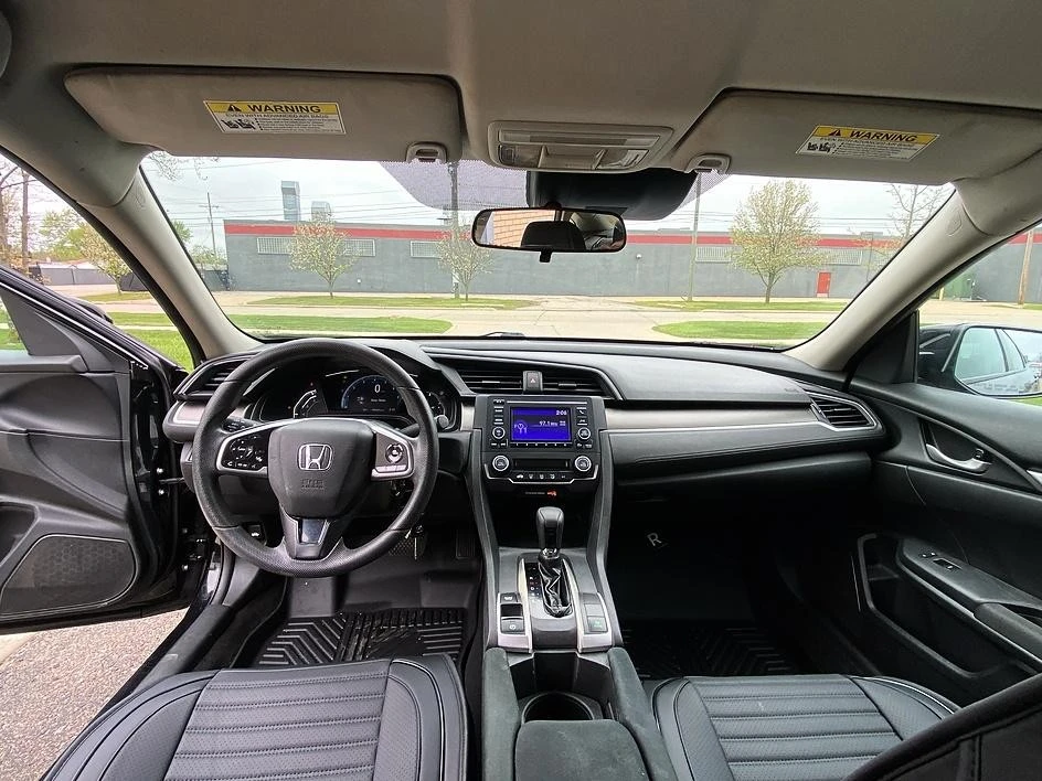 2019 Honda Civic 10th Gen - Image 26 of 31