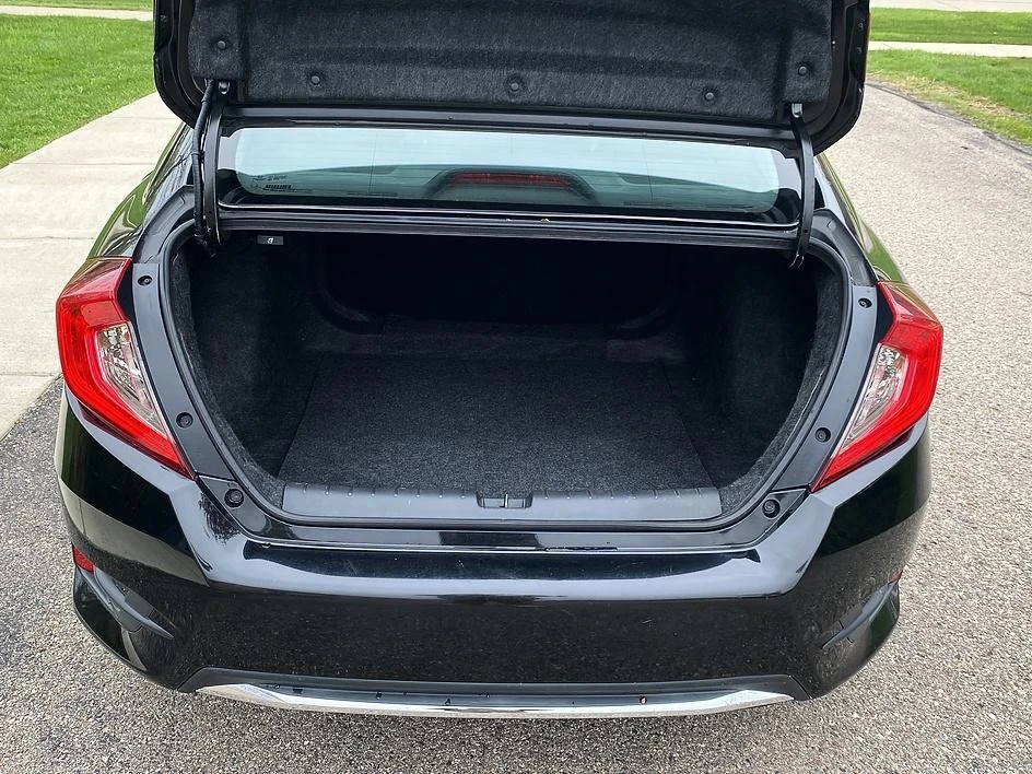 2019 Honda Civic 10th Gen - Image 10 of 31