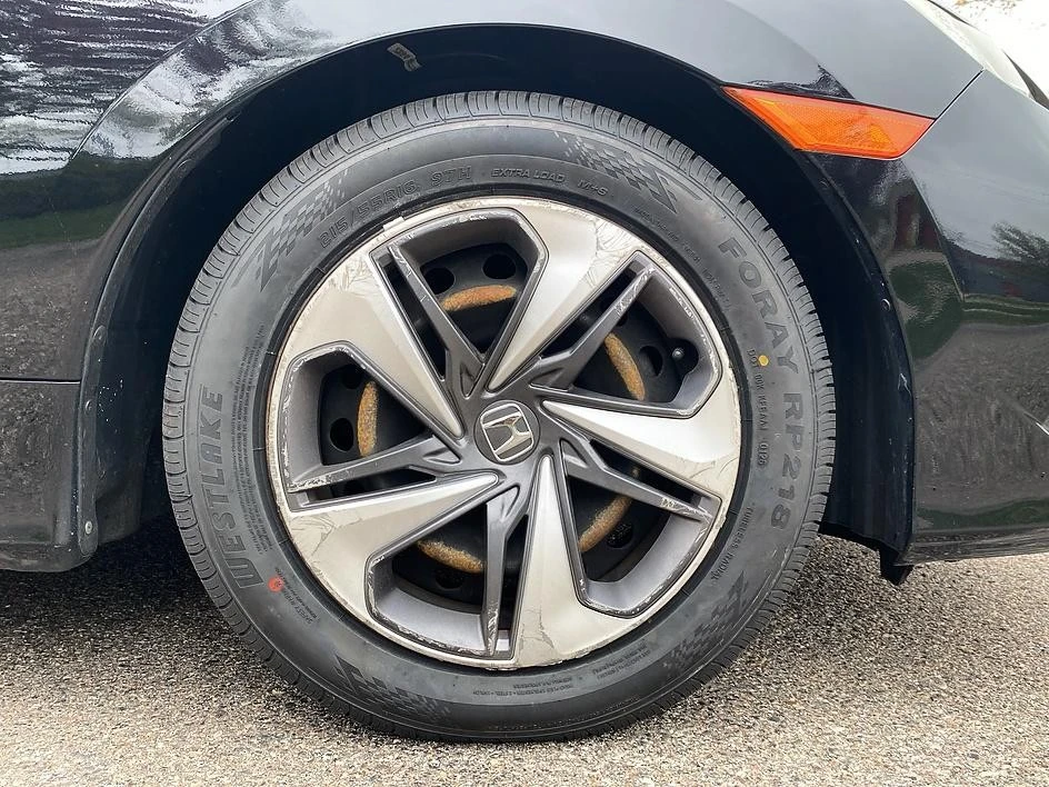 2019 Honda Civic 10th Gen - Image 14 of 31