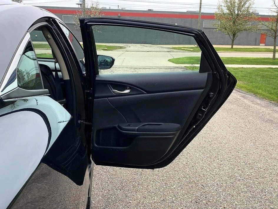 2019 Honda Civic 10th Gen - Image 28 of 31