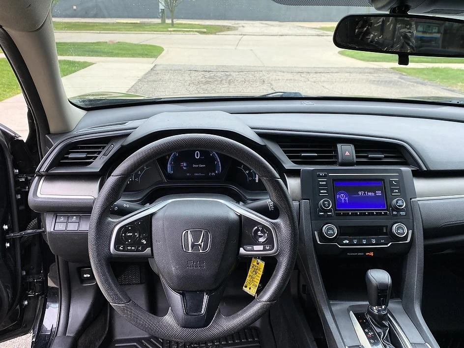 2019 Honda Civic 10th Gen - Image 20 of 31