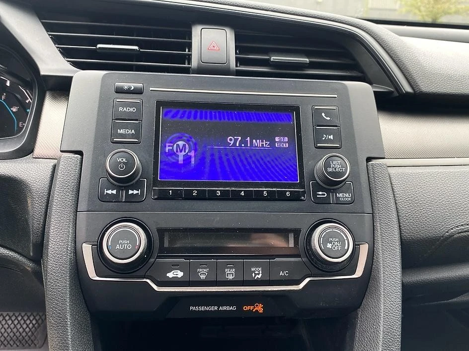 2019 Honda Civic 10th Gen - Image 27 of 31