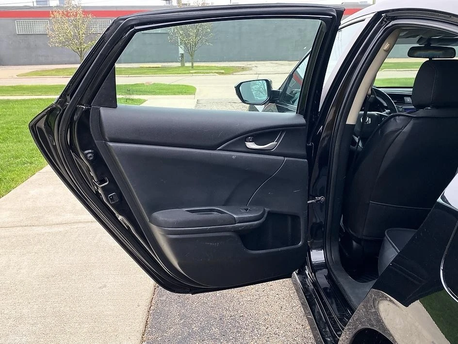 2019 Honda Civic 10th Gen - Image 23 of 31