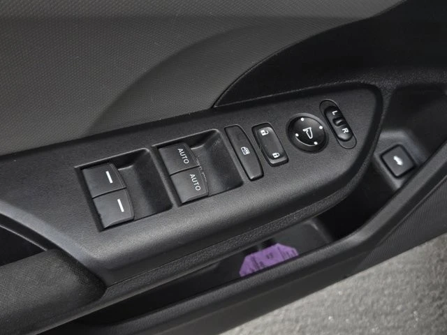 2019 Honda Civic 10th Gen - Image 9 of 12