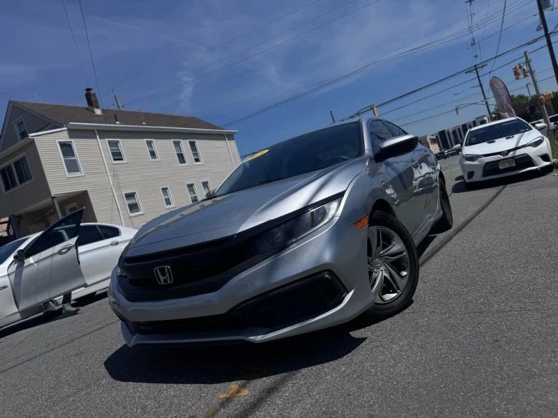 2019 Honda Civic 10th Gen - Image 8 of 12