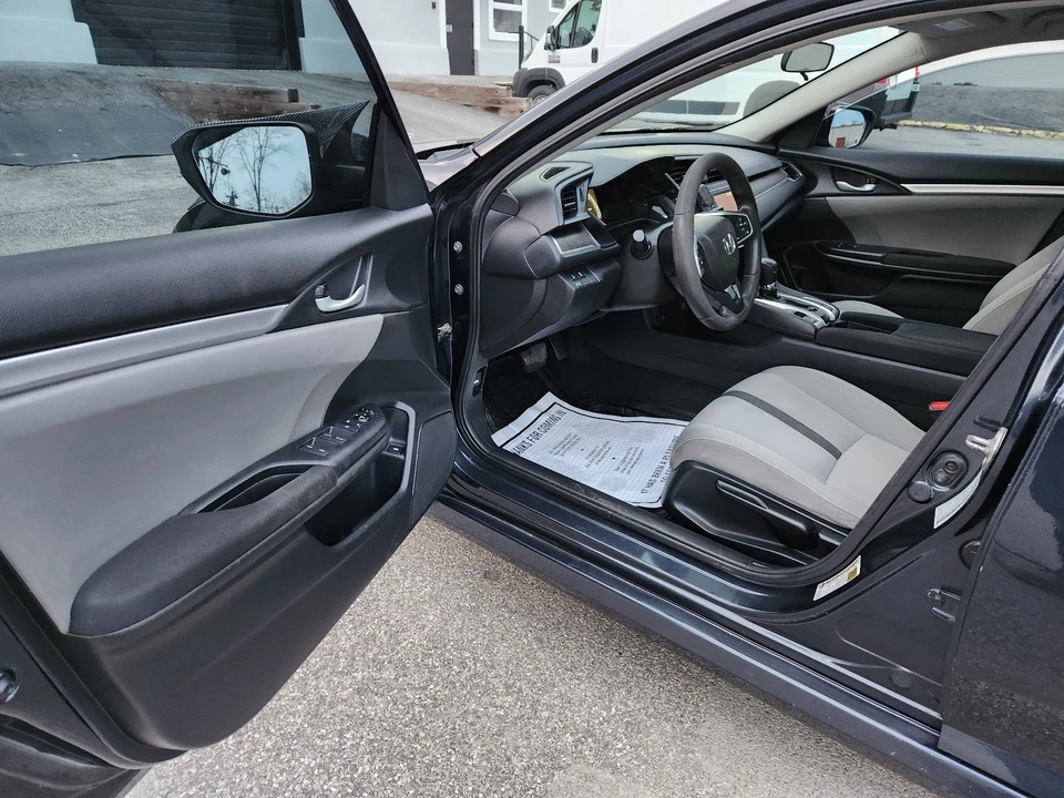 2019 Honda Civic 10th Gen - Image 19 of 25