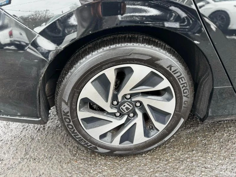 2019 Honda Civic 10th Gen - Image 10 of 12