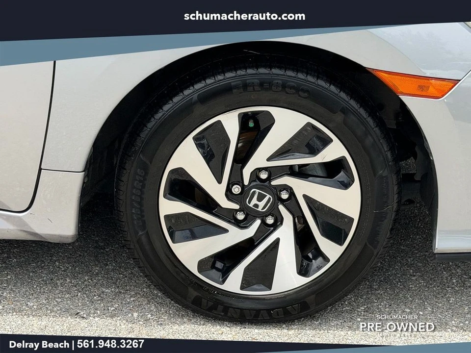 2019 Honda Civic 10th Gen - Image 9 of 26