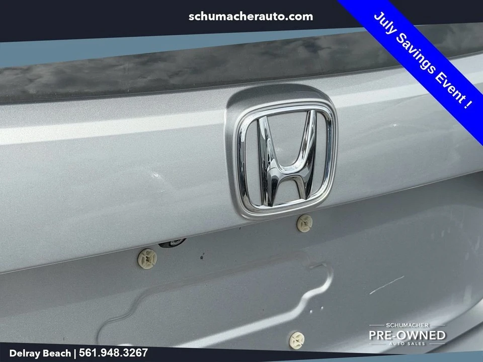 2019 Honda Civic 10th Gen - Image 15 of 26