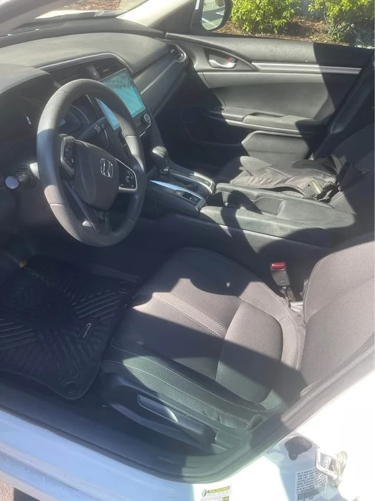 2019 Honda Civic 10th Gen - Image 5 of 7