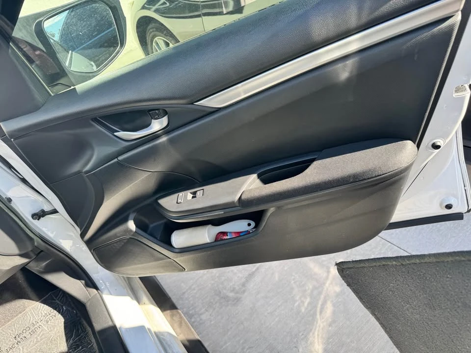 2019 Honda Civic 10th Gen - Image 6 of 18