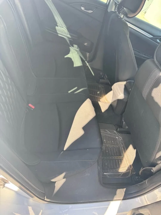 2019 Honda Civic 10th Gen - Image 7 of 18