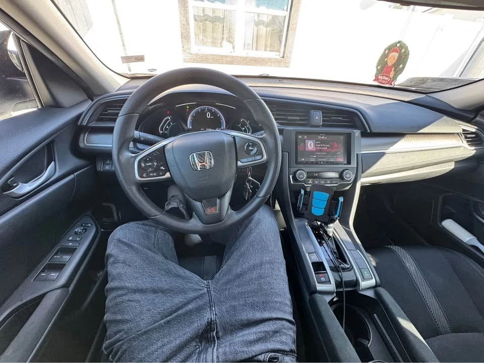 2019 Honda Civic 10th Gen - Image 12 of 18