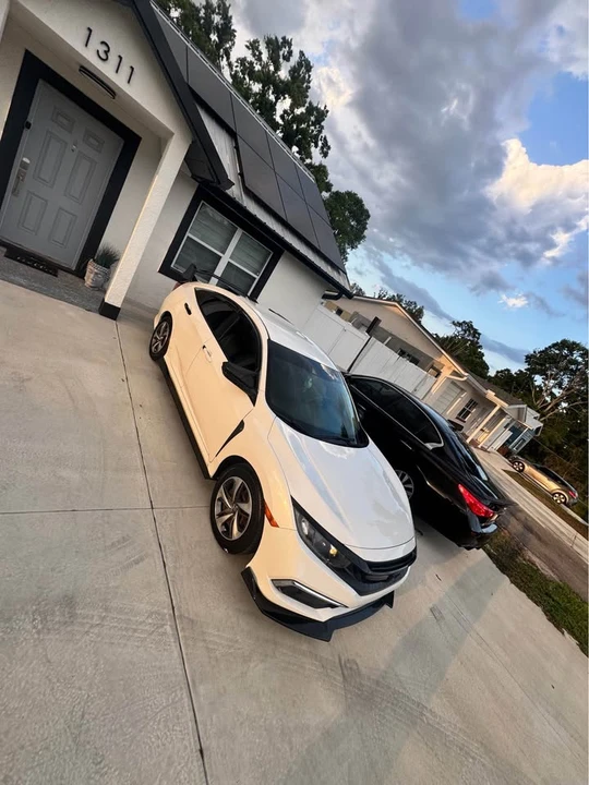 2019 Honda Civic 10th Gen - Image 16 of 18