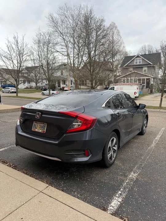 2019 Honda Civic 10th Gen - Image 5 of 9